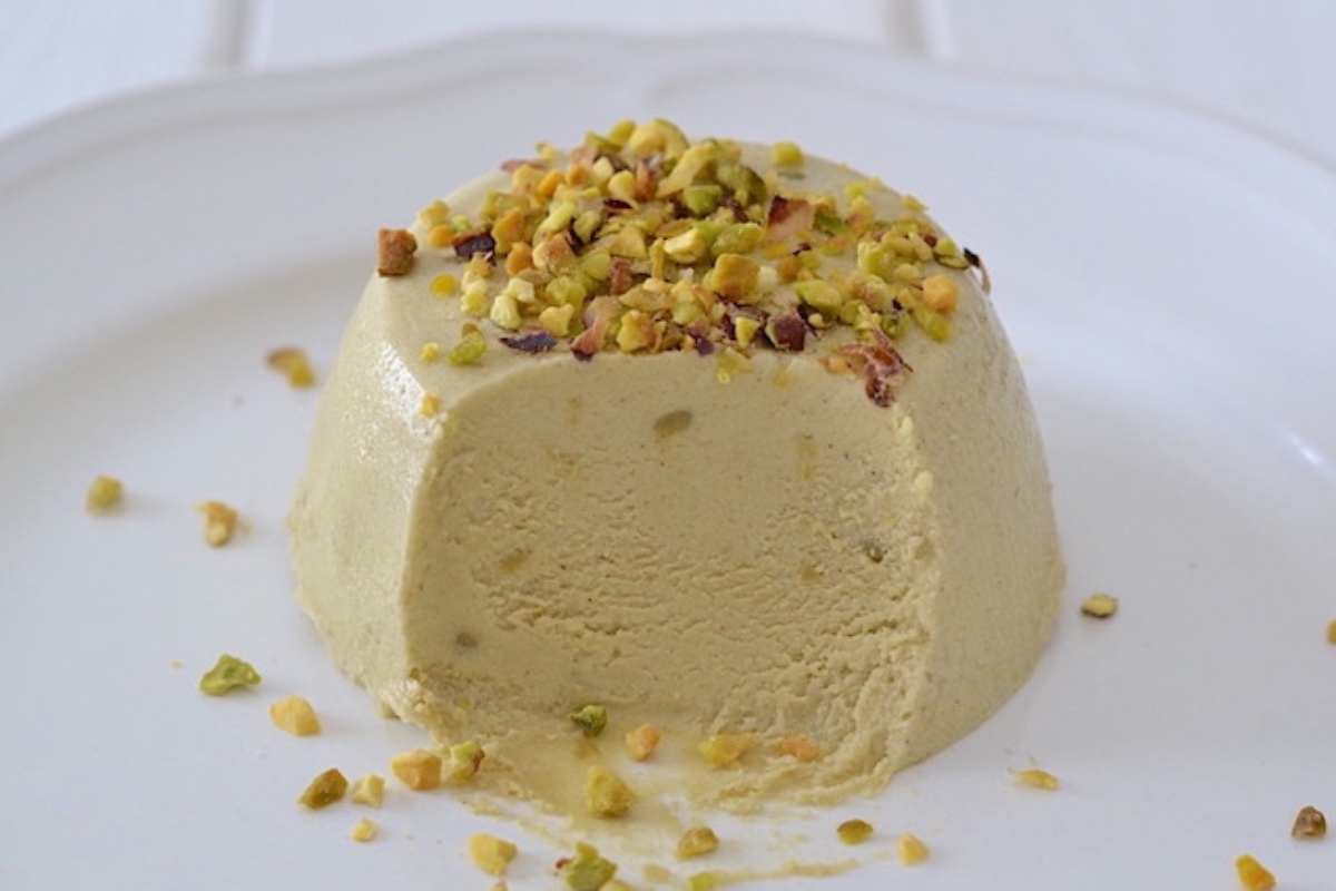 semifreddo al pistacchio con granella