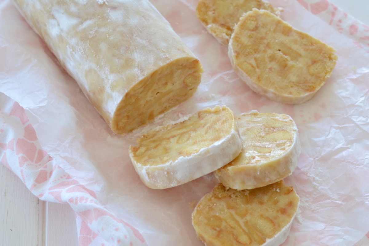 fette di salame al cioccolato bianco