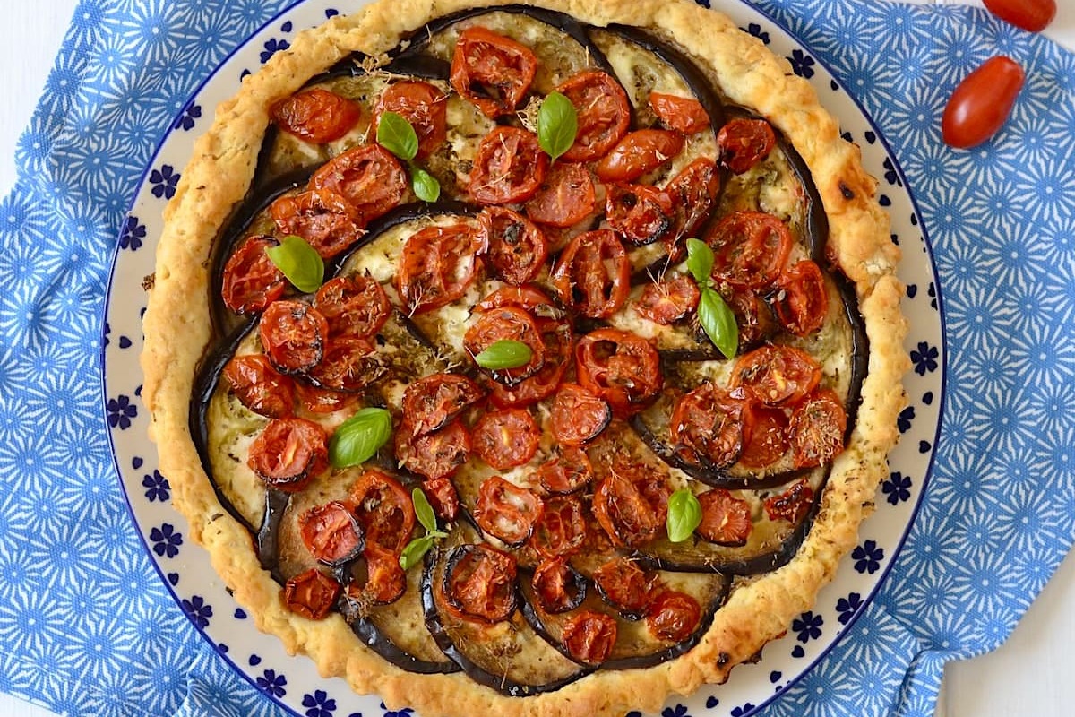 TORTA SALATA CON MELANZANE E POMODORINI